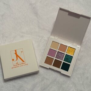 J X You & Me in Miami Eyeshadow Palette